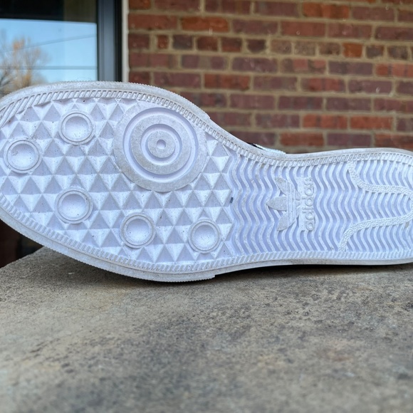 Adidas Nizza Platform Mid, black w/ white stripes - Picture 9 of 12